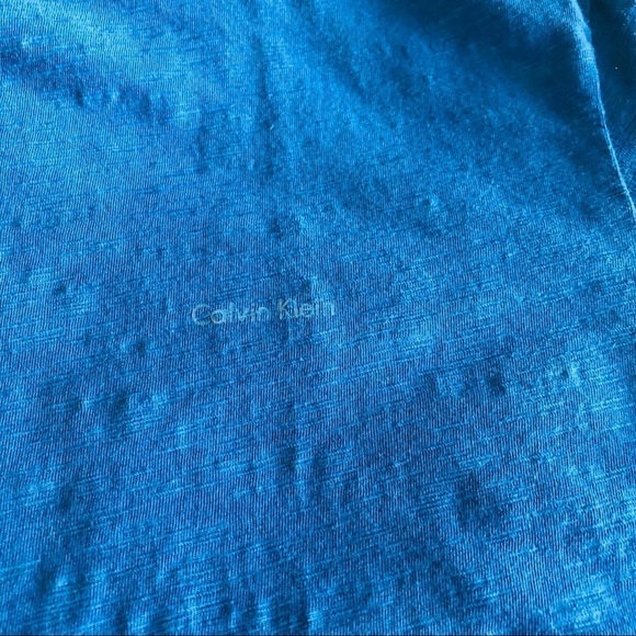 Calvin Klein Tee Shirt Cobalt Blue Logo Short Sleeve Men's size Medium - Picture 8 of 9